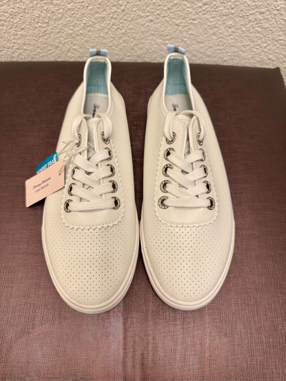 Tommy Bahama Women's White Memory Foam Sneakers Perforated NWT Sz 8.5